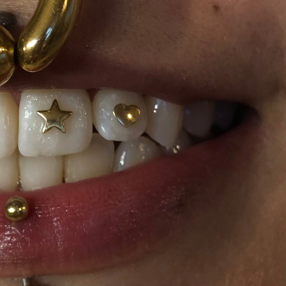 18k Baby Heart Tooth Gem