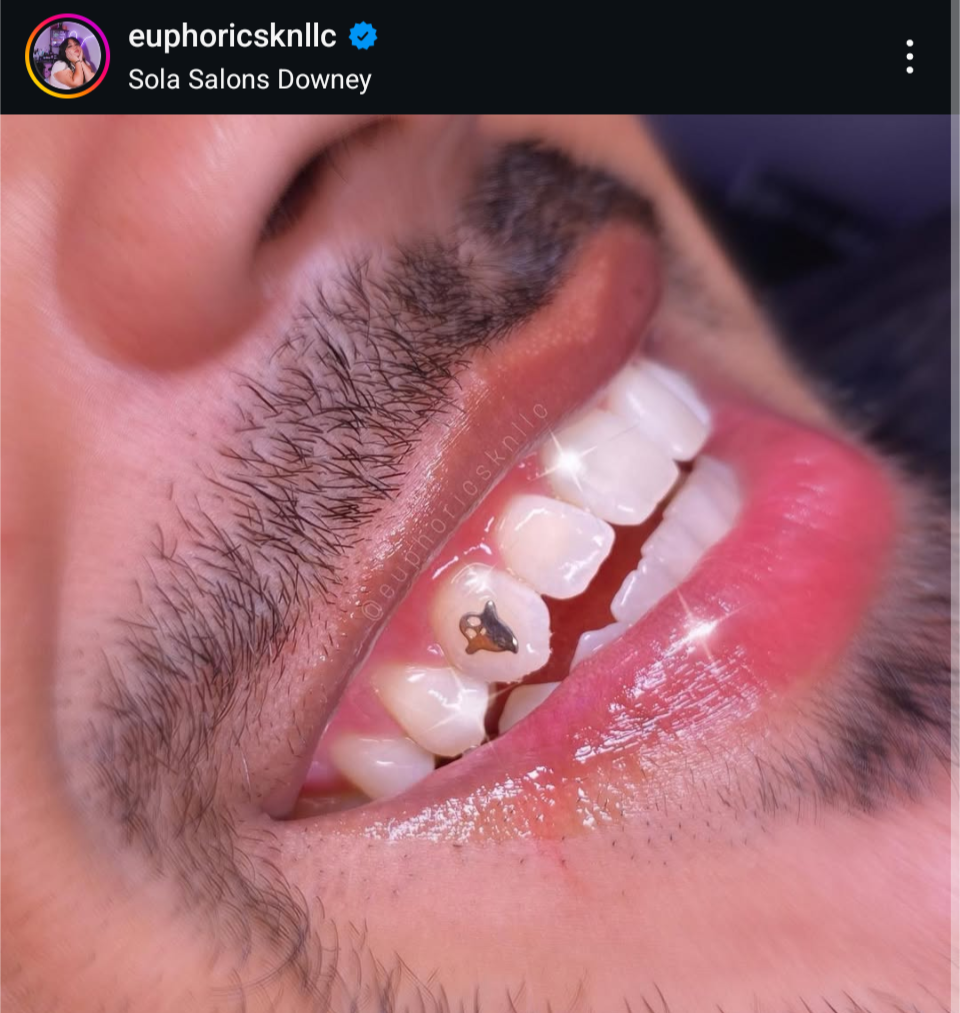 18K Ghost Tooth Gem