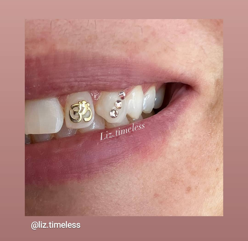 18K Ohm Tooth Gem