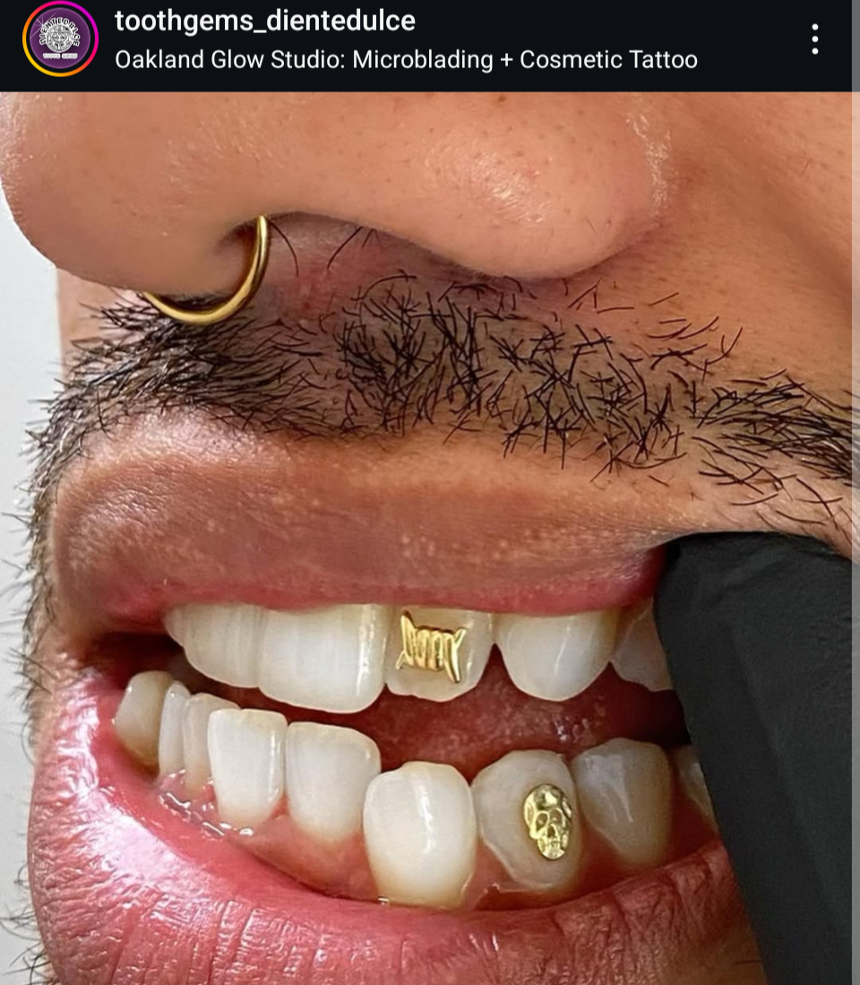 18k Barbed Wire Tooth Gem