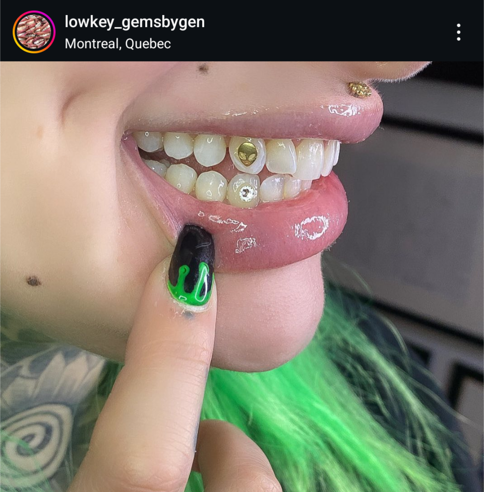 18k Alien Tooth Gem