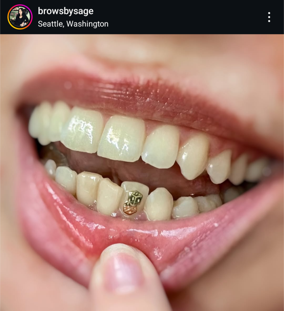 18K Dice Tooth Gem
